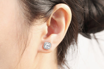 Stud earring